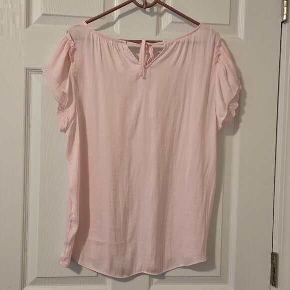 LC Lauren Conrad Pink Blouse w/ Ruffled Cap Sleeve & Lace Detail Trim Size L - Picture 2 of 6